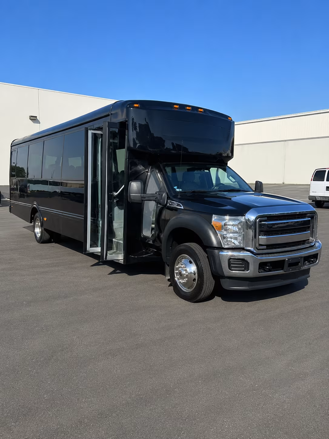 Oklahoma City Homecoming & Prom Party Bus Rentals