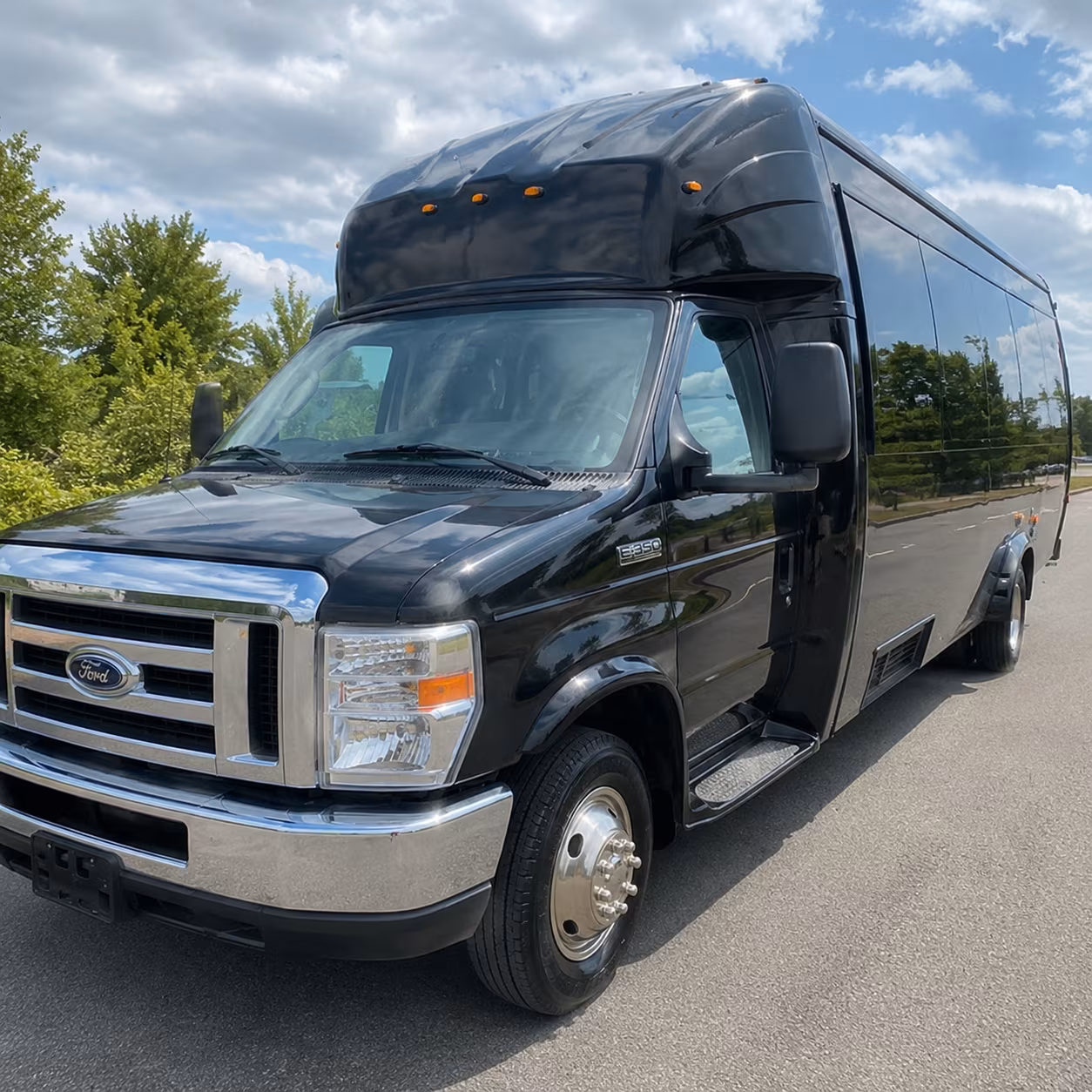 Tulsa Birthday, Sweet 16, & Quinceañera Party Bus Rentals